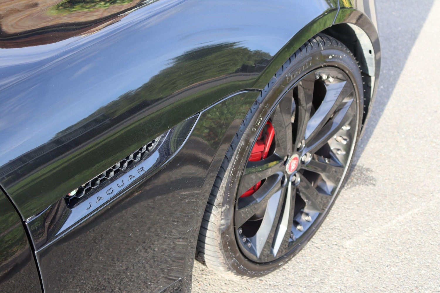 Used Jaguar F-Type 2018 for sale - 76606879: Photo 25