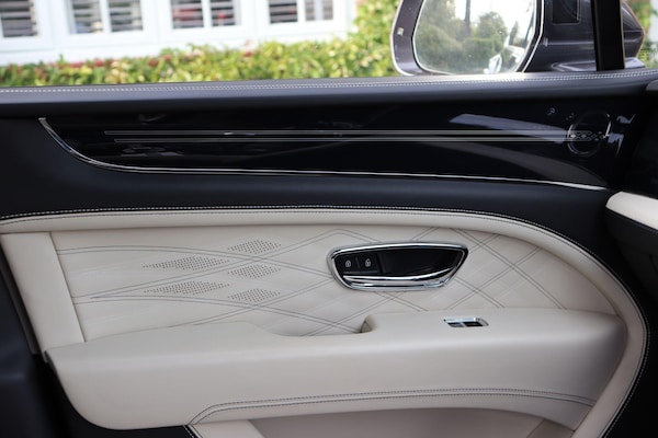 Used Bentley Bentayga for sale - 75682353: Photo 43