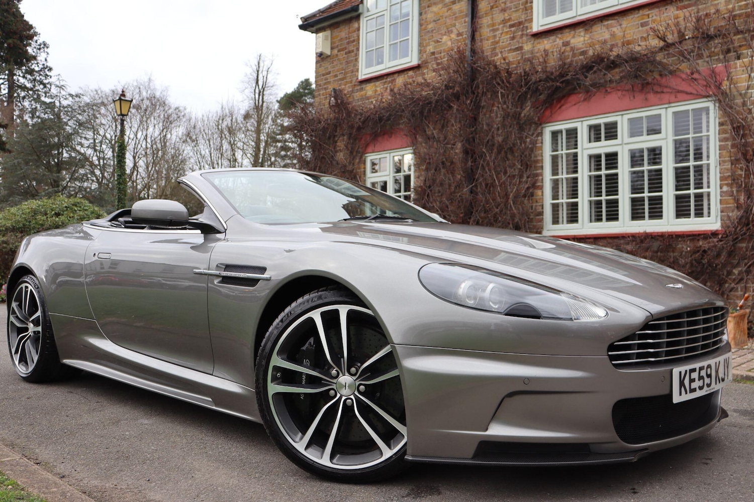 Used Aston Martin DBS 2009 for sale - 78171154: Photo 1