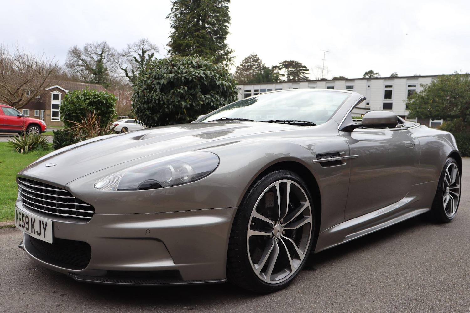 Used Aston Martin DBS 2009 for sale - 78171154: Photo 3