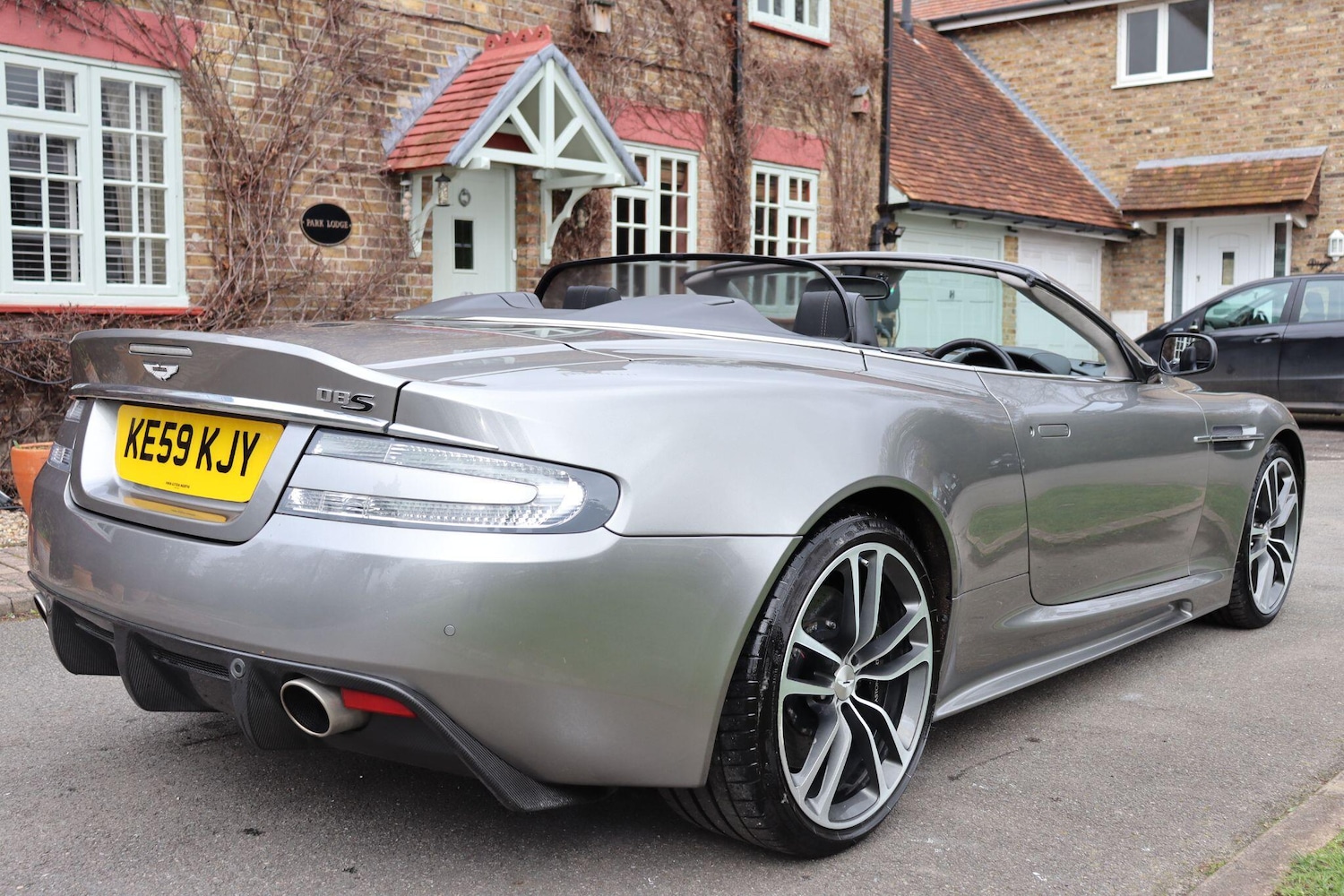 Used Aston Martin DBS 2009 for sale - 78171154: Photo 7