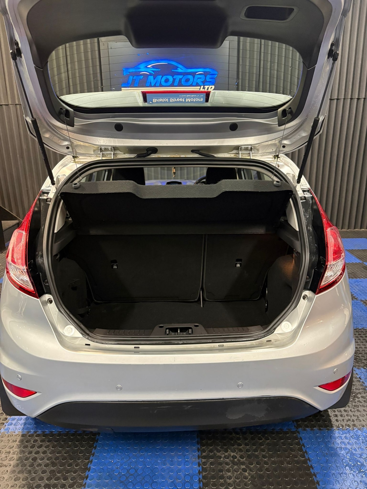 Used Ford Fiesta 2013 for sale - 77423596: Photo 18