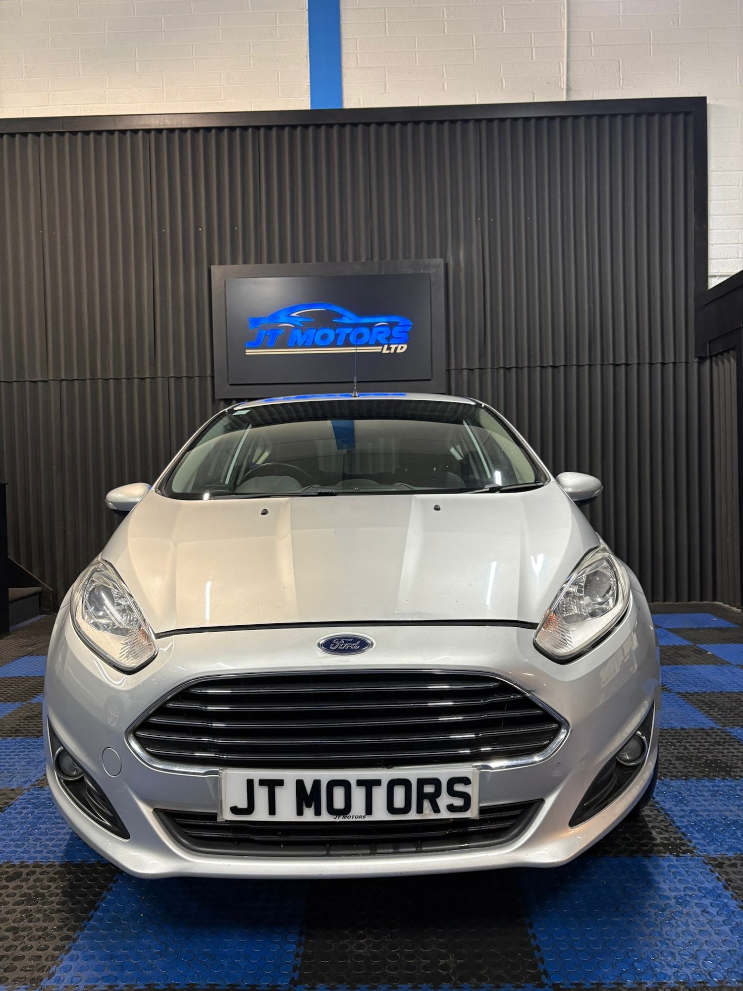 Used Ford Fiesta 2013 for sale - 77423596: Photo 2