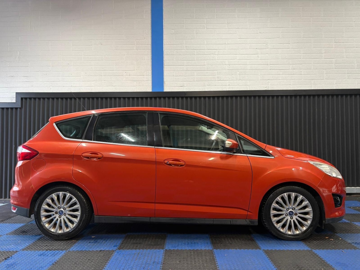 Used Ford C-Max 2011 for sale - 76464479: Photo 4