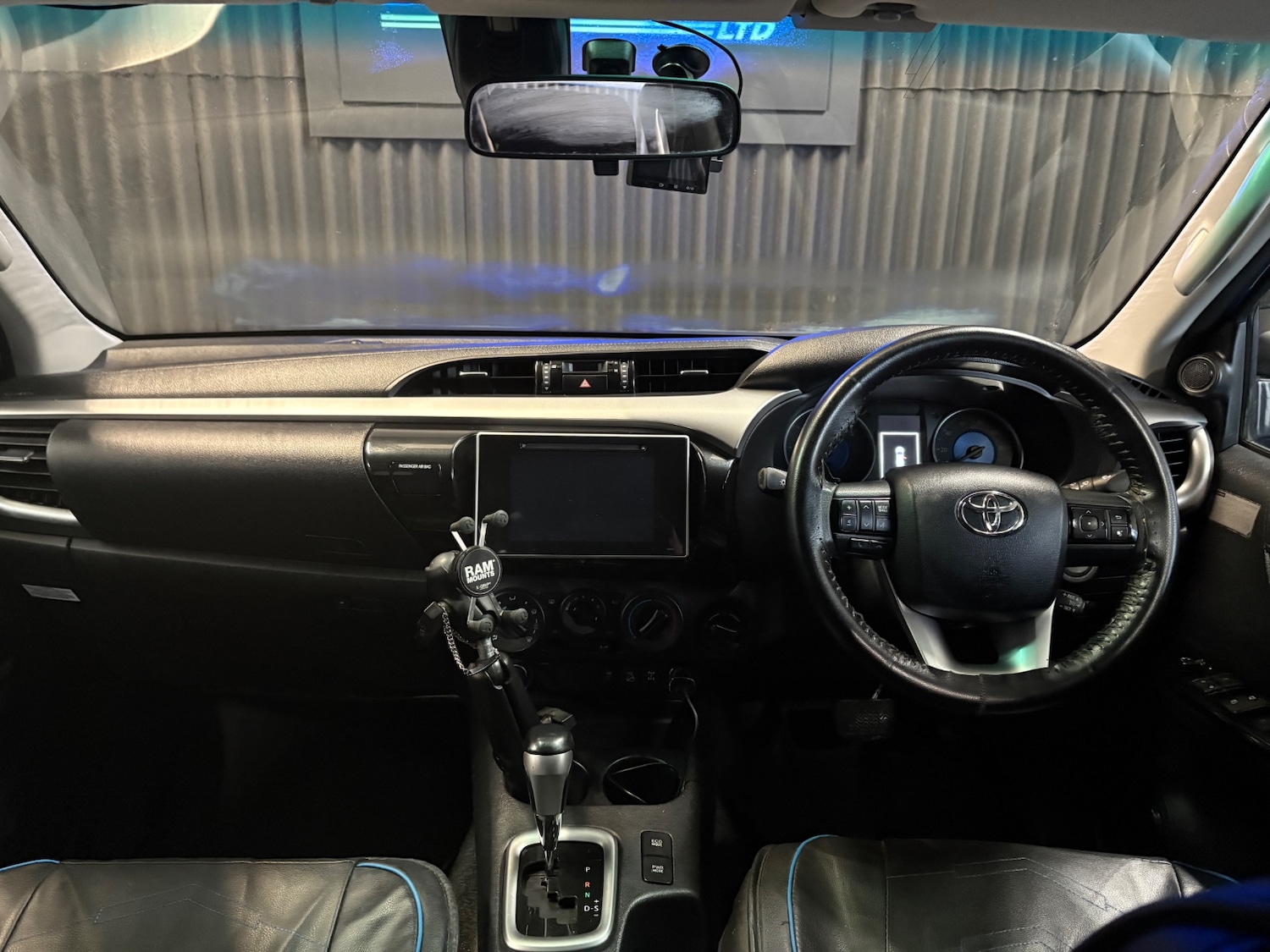 Used Toyota Hilux 2016 for sale - 75985101: Photo 21