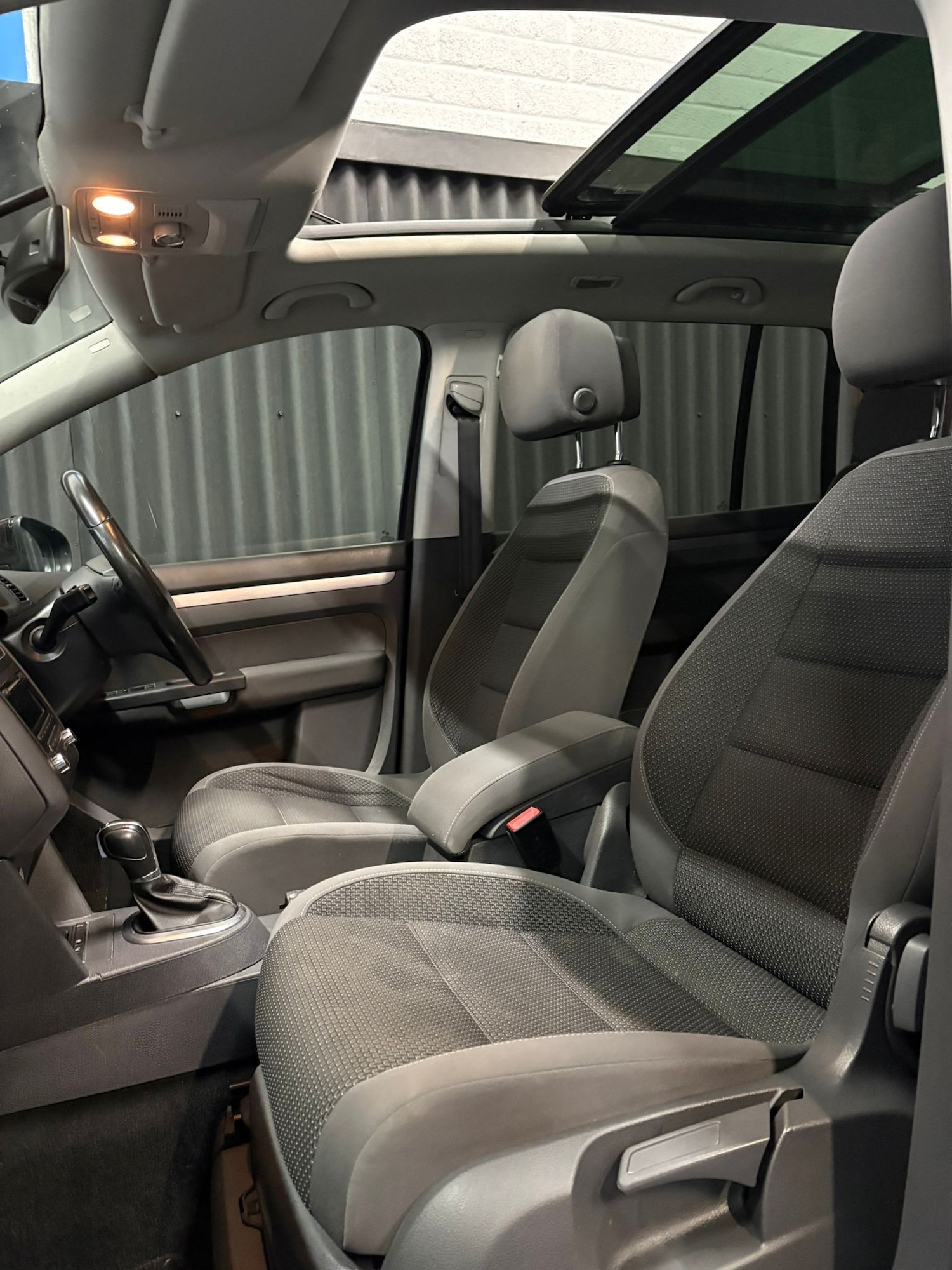 Used Volkswagen Touran 2013 for sale - 77423590: Photo 14