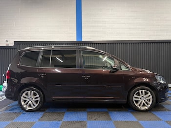 Used Volkswagen Touran 2013 for sale - 77423590: Photo