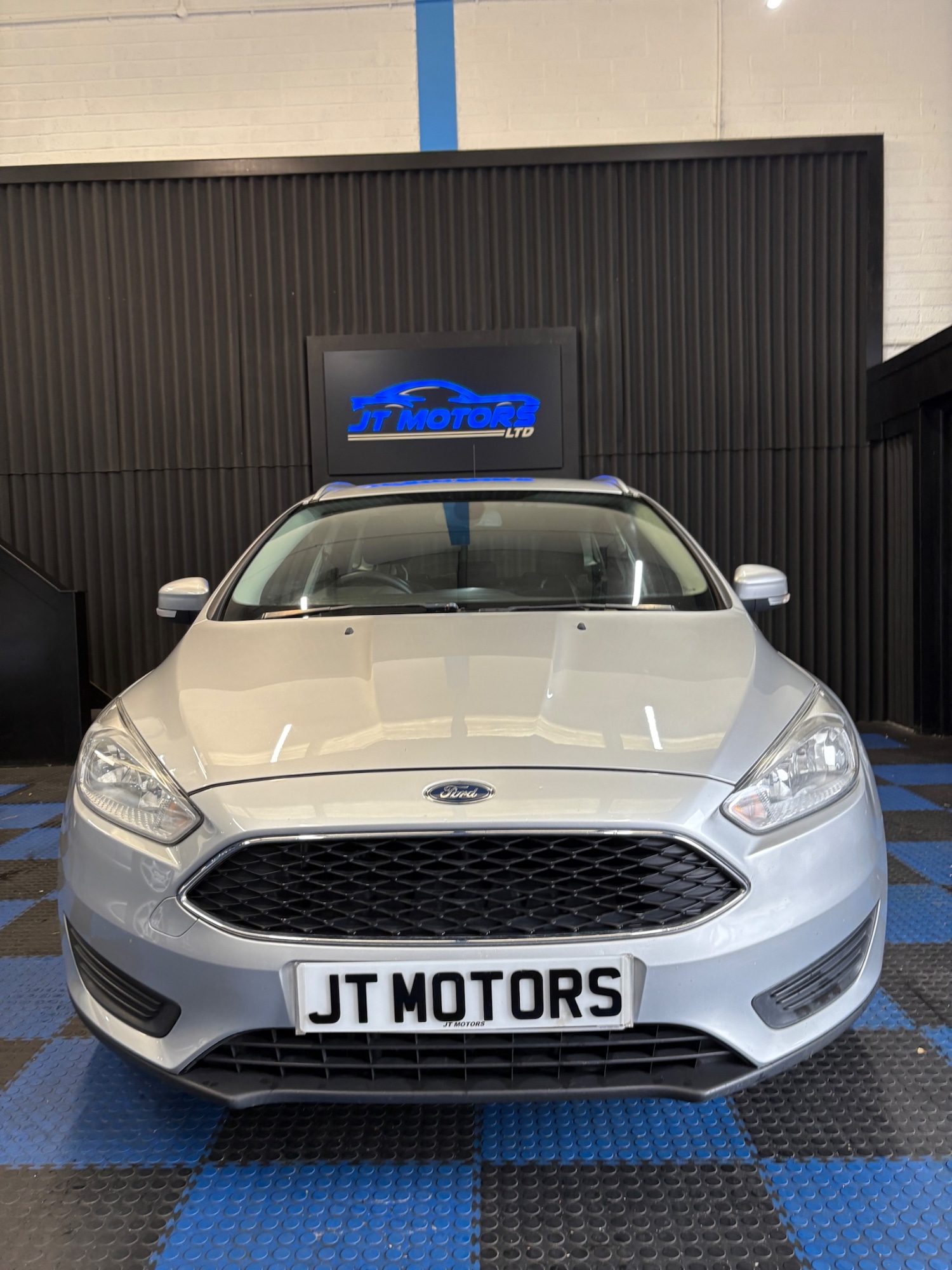 Used Ford Focus 2015 for sale - 76505549: Photo 2