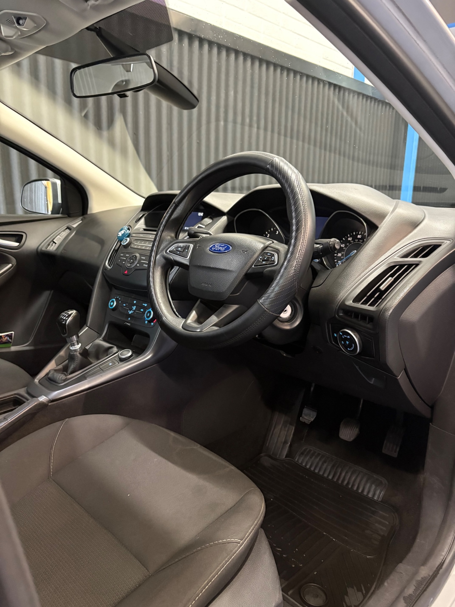 Used Ford Focus 2015 for sale - 76505549: Photo 9