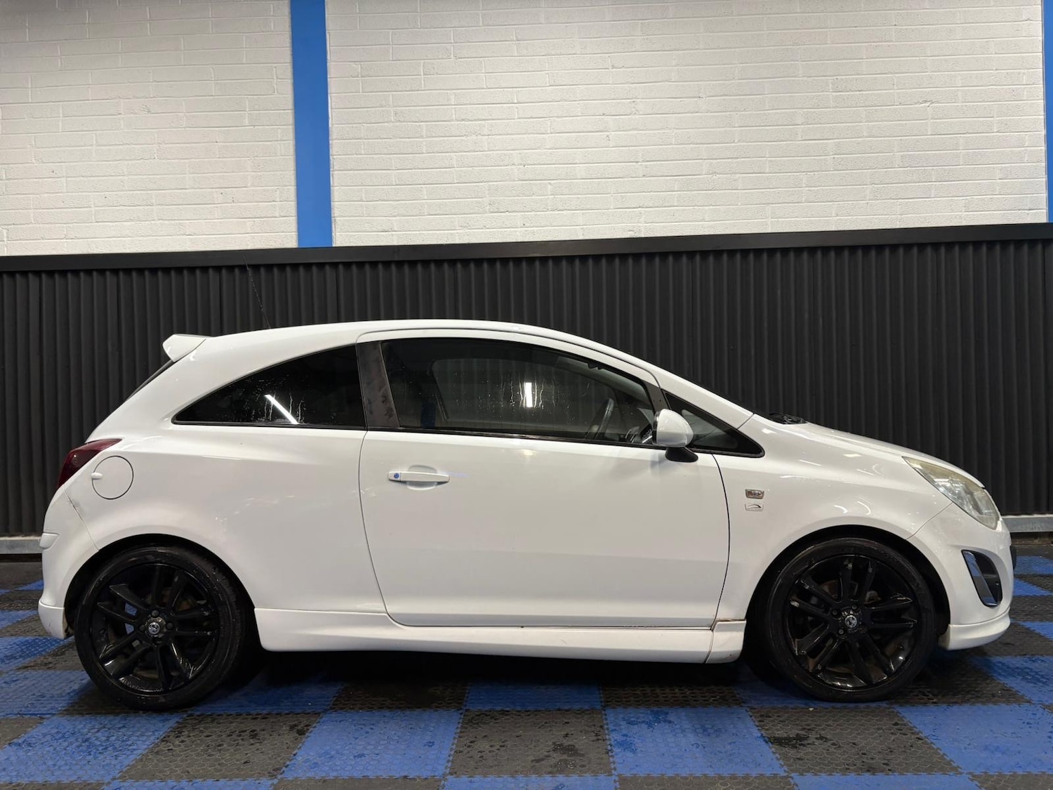 Used Vauxhall Corsa 2012 for sale - 77548055: Photo 4