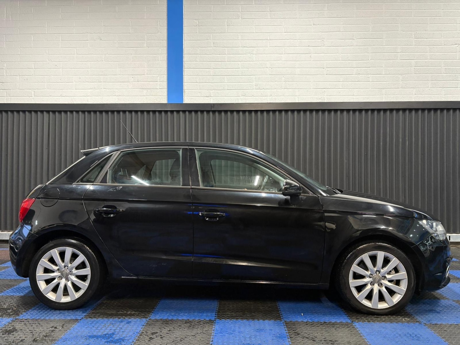 Used Audi A1 2014 for sale - 77423321: Photo 4