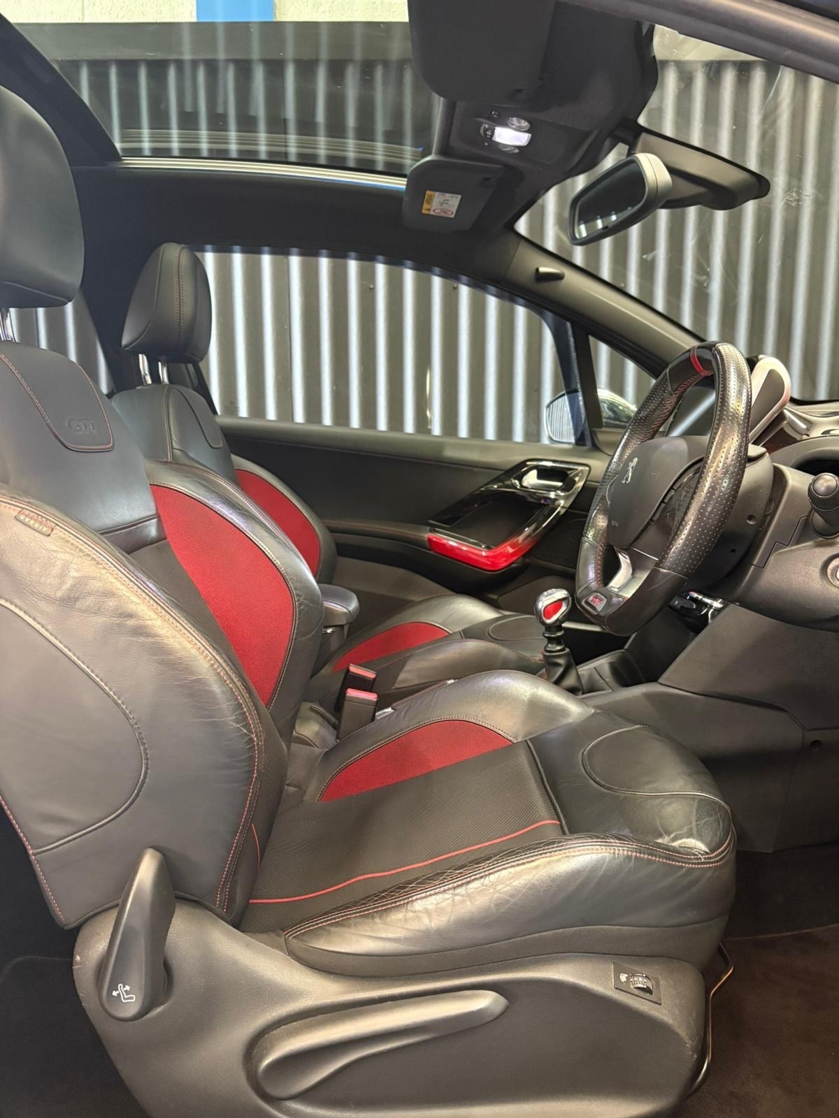 Used Peugeot 208 2013 for sale - 76627216: Photo 11