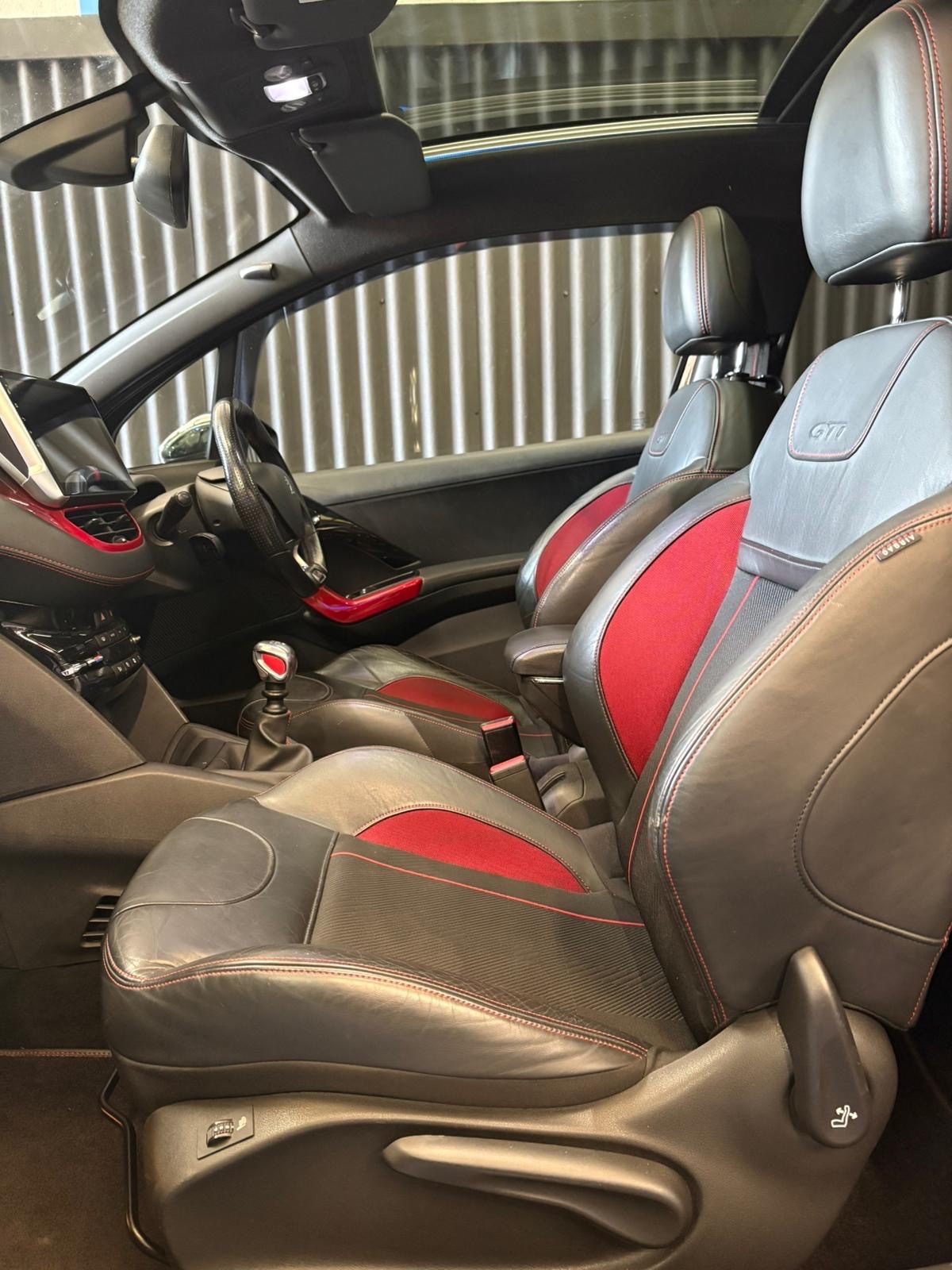 Used Peugeot 208 2013 for sale - 76627216: Photo 13