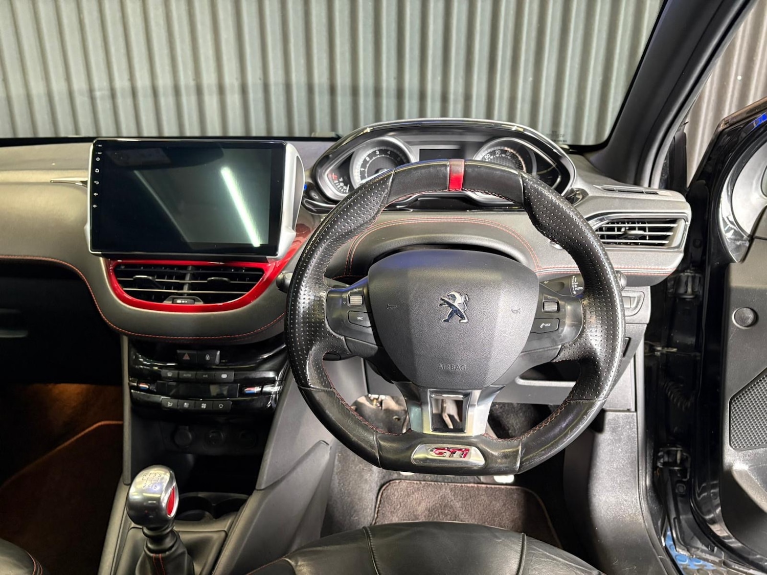 Used Peugeot 208 2013 for sale - 76627216: Photo 19