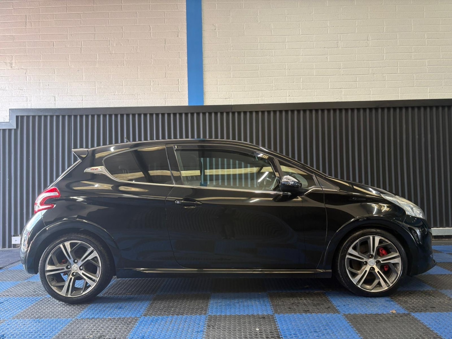 Used Peugeot 208 2013 for sale - 76627216: Photo 5