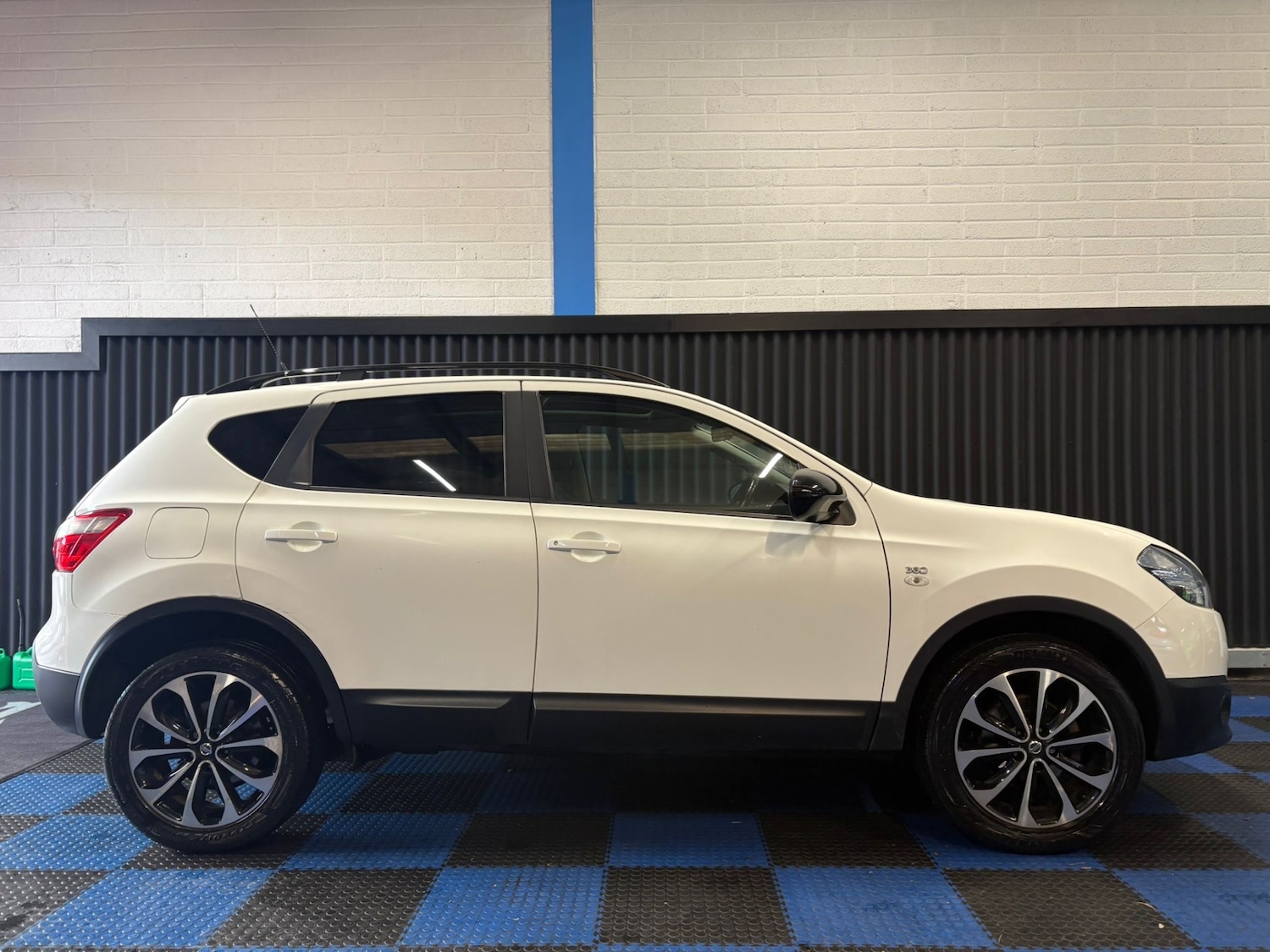 Used Nissan Qashqai 2013 for sale - 77170613: Photo 4