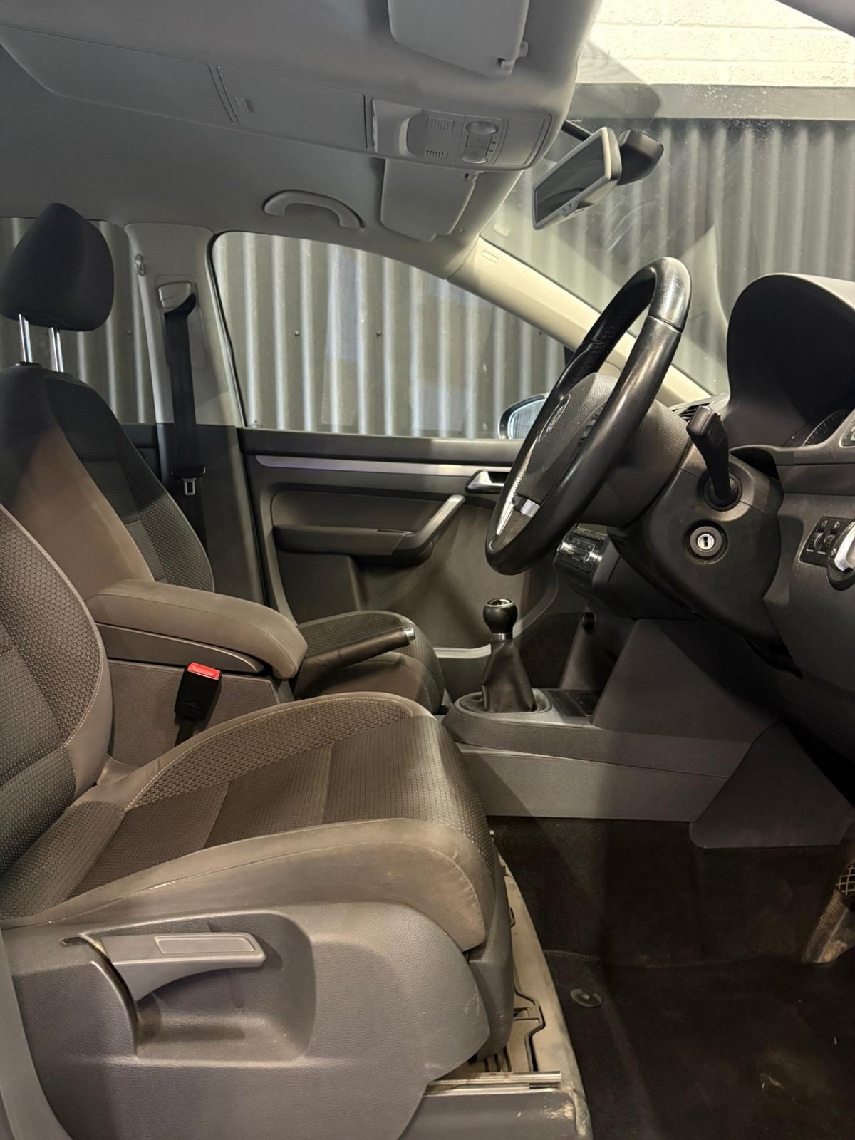 Used Volkswagen Touran 2010 for sale - 77849693: Photo 10