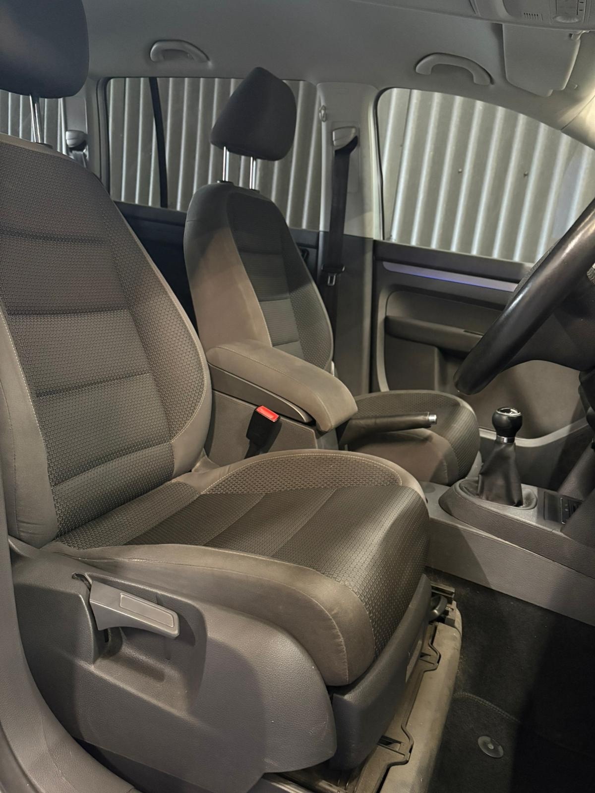 Used Volkswagen Touran 2010 for sale - 77849693: Photo 11