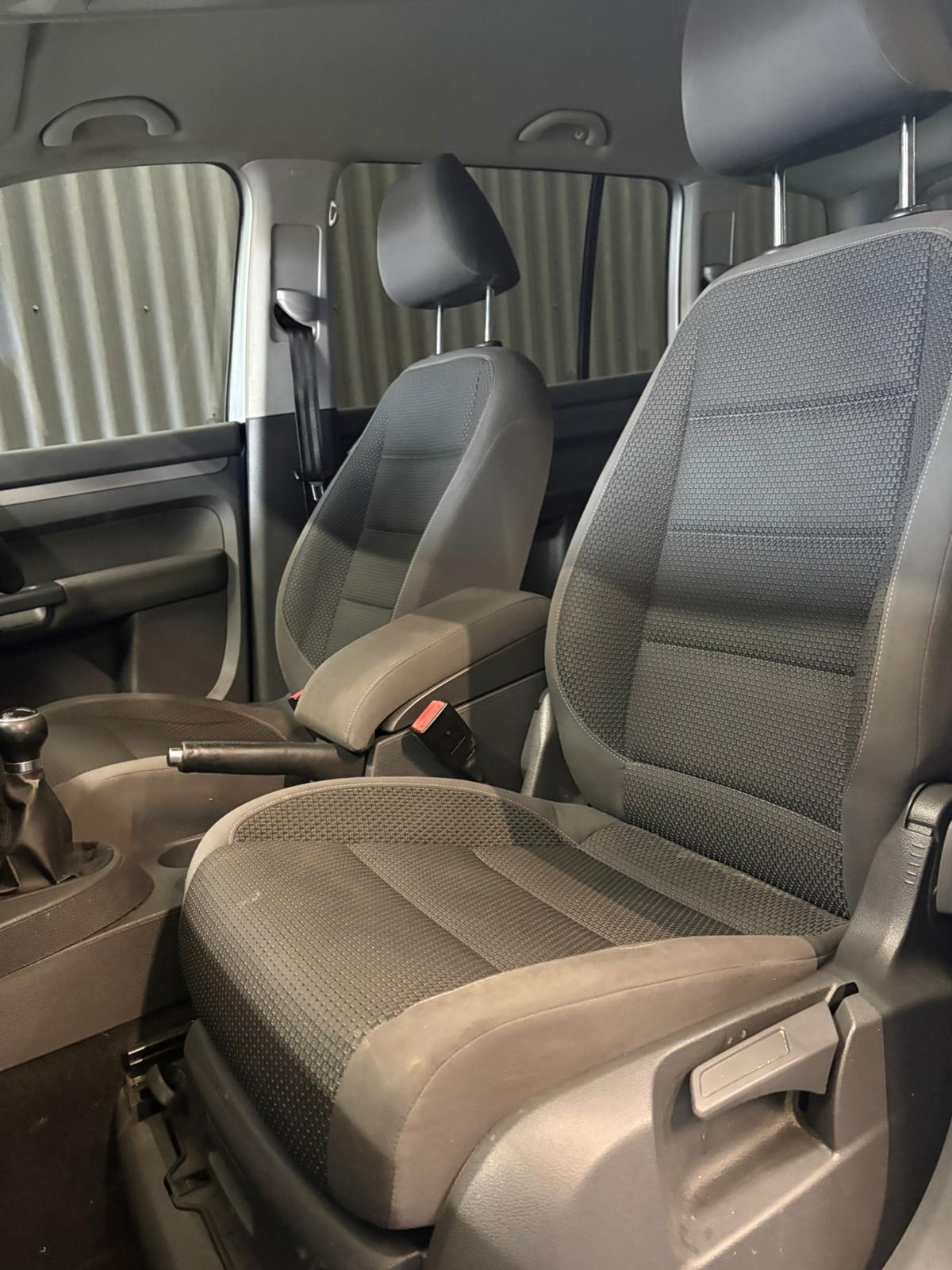 Used Volkswagen Touran 2010 for sale - 77849693: Photo 12