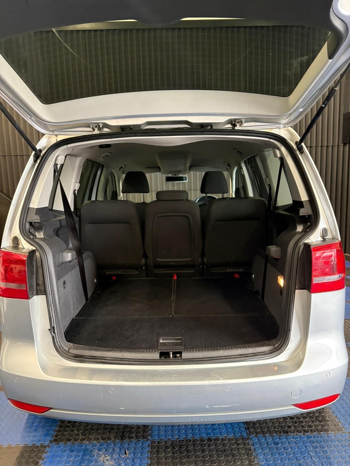 Used Volkswagen Touran 2010 for sale - 77849693: Photo 22