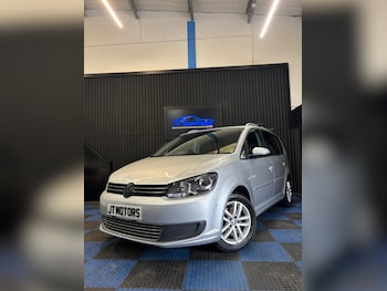 Used Volkswagen Touran 2010 for sale - 77849693: Photo