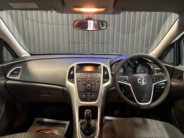 Used Vauxhall Astra 2011 for sale - 75638743: Photo 14
