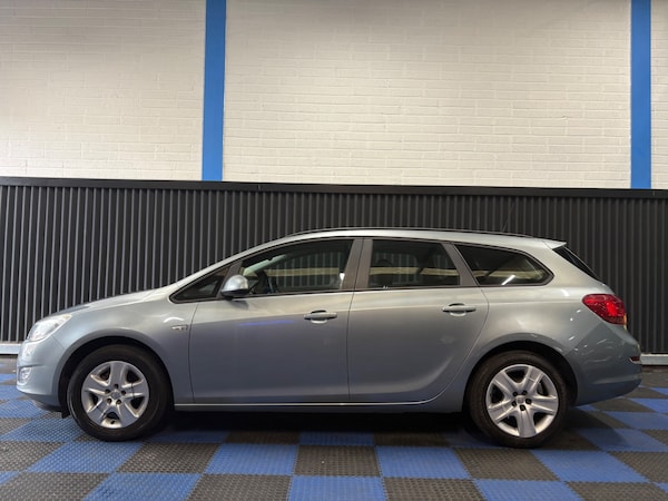 Used Vauxhall Astra 2011 for sale - 75638743: Photo 4