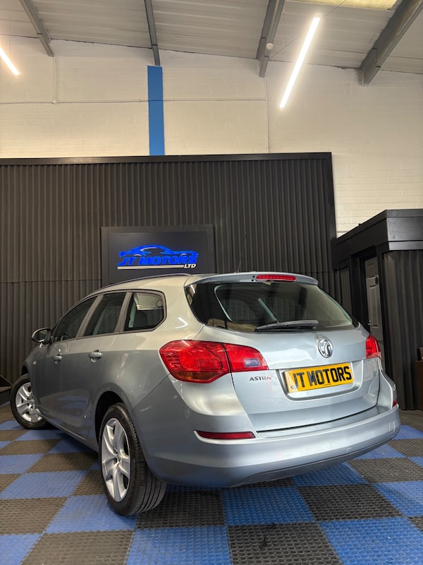 Used Vauxhall Astra 2011 for sale - 75638743: Photo 6