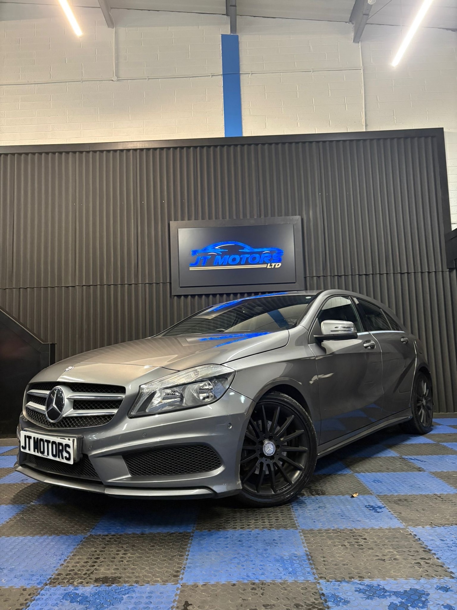 Used Mercedes-Benz A-Class 2013 for sale - 77611367: Photo 3