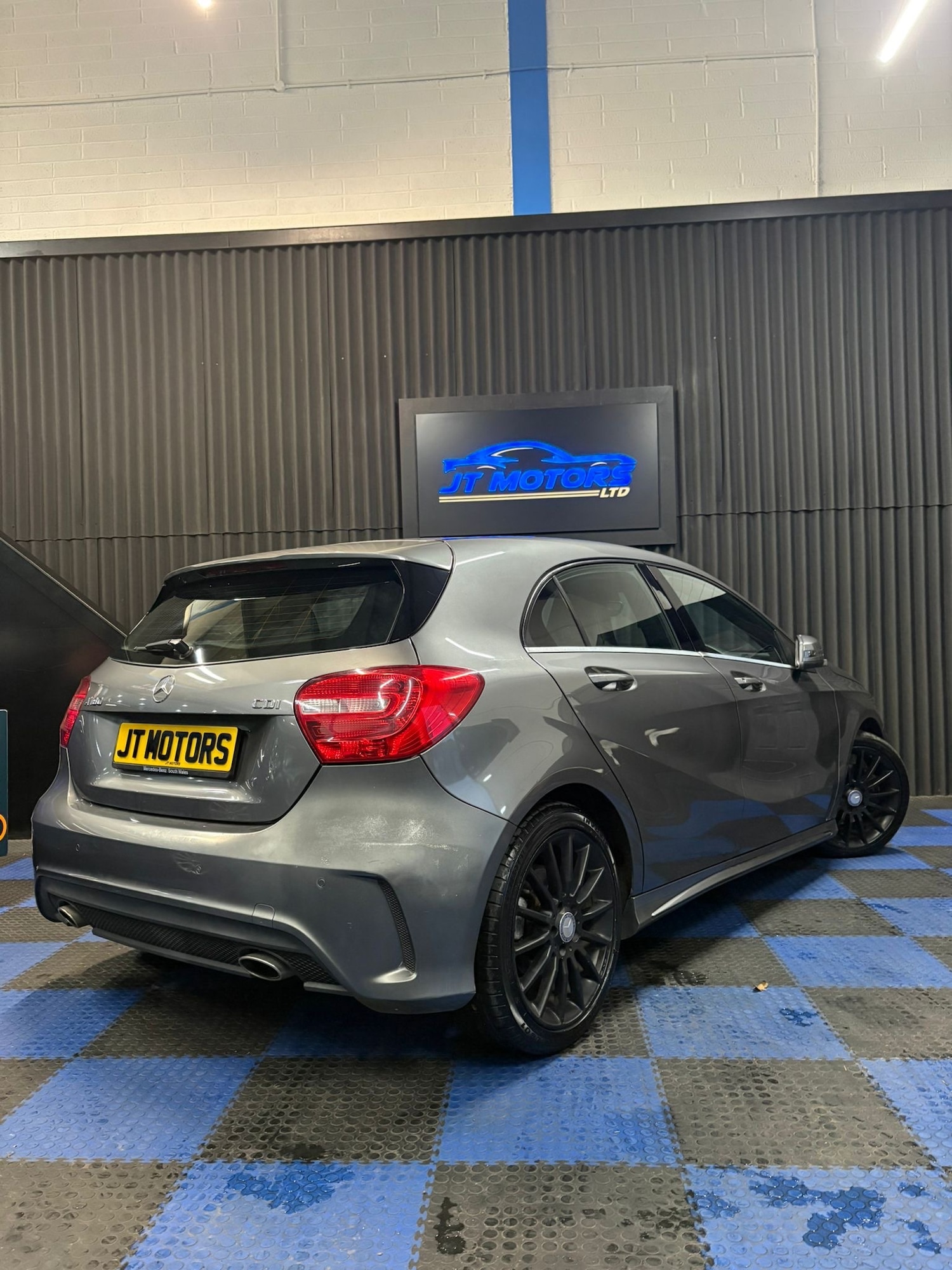 Used Mercedes-Benz A-Class 2013 for sale - 77611367: Photo 6