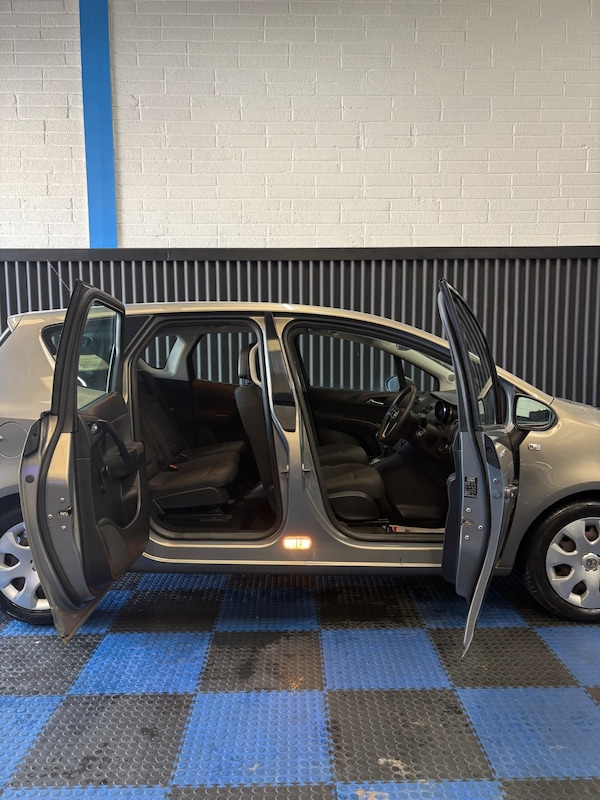 Used Vauxhall Meriva 2010 for sale - 74996521: Photo 6