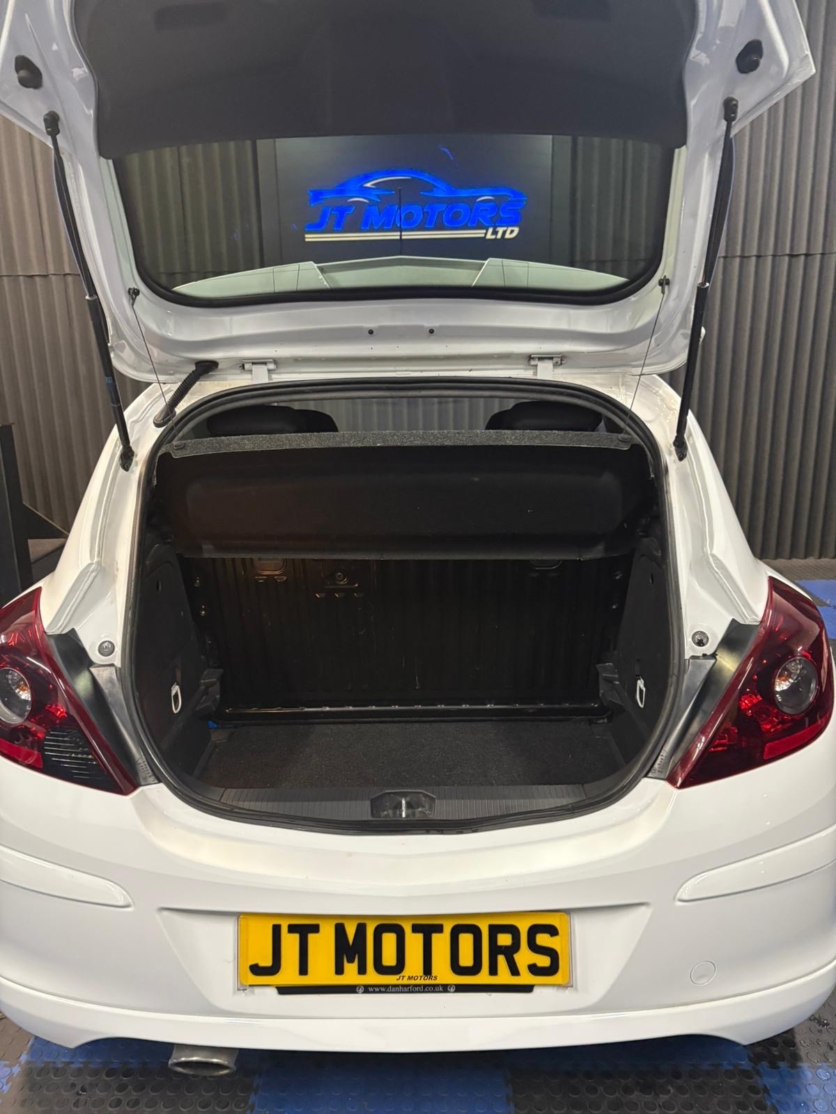 Used Vauxhall Corsa 2014 for sale - 76627247: Photo 19