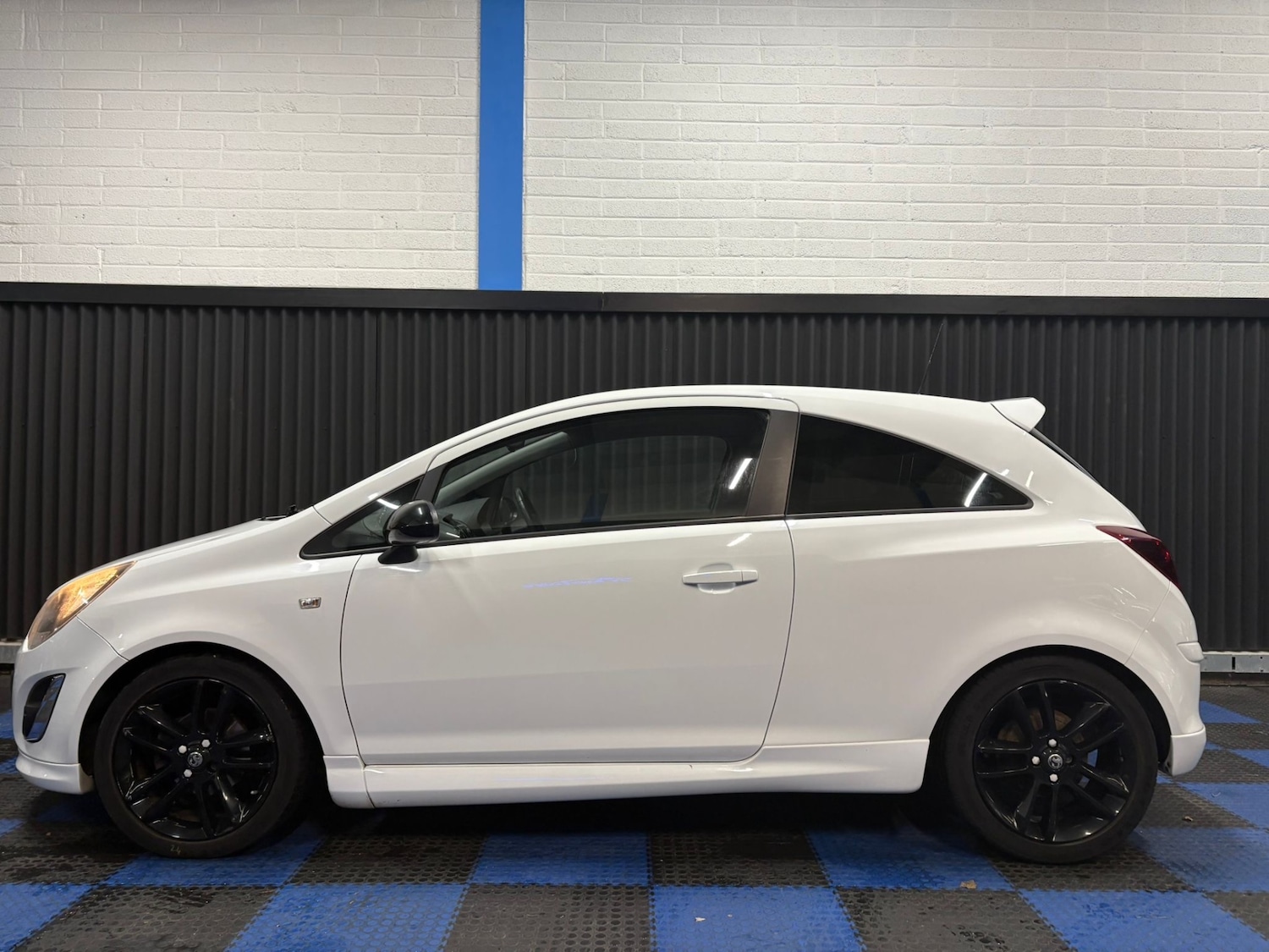 Used Vauxhall Corsa 2014 for sale - 76627247: Photo 4