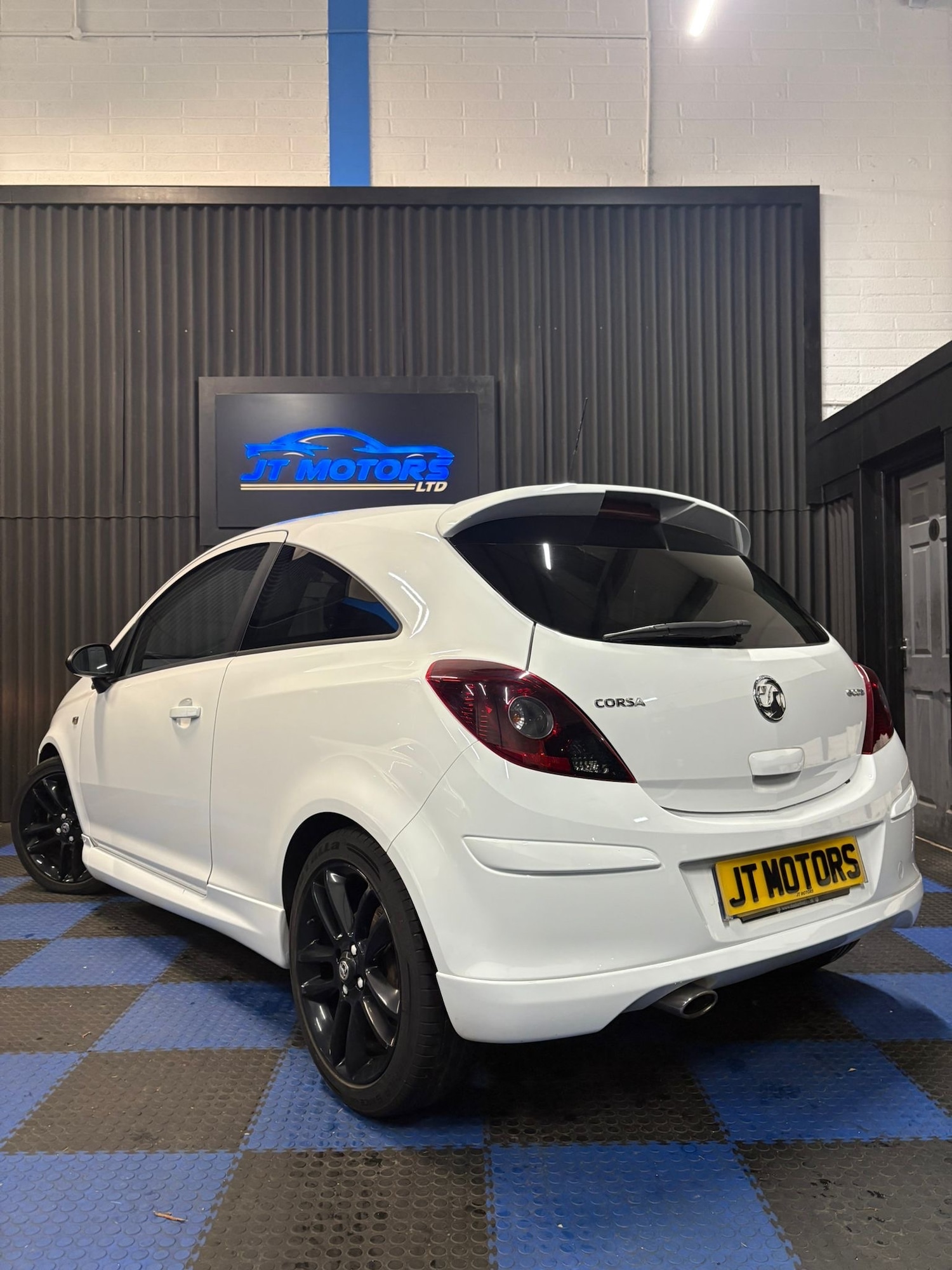 Used Vauxhall Corsa 2014 for sale - 76627247: Photo 6