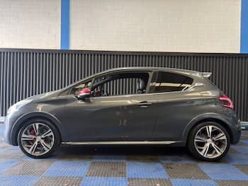 Used Peugeot 208 2014 for sale - 79656991: Photo