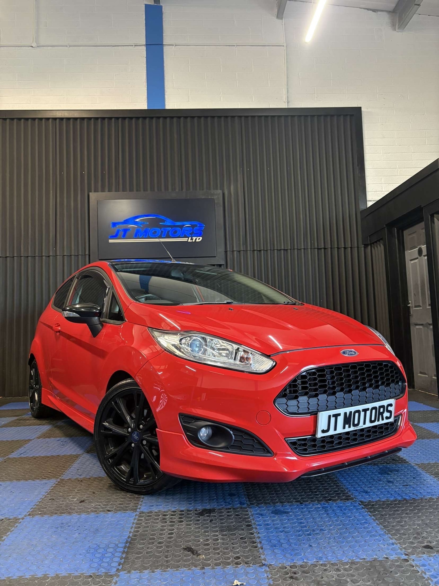 Used Ford Fiesta 2015 for sale - 77729653: Photo 1