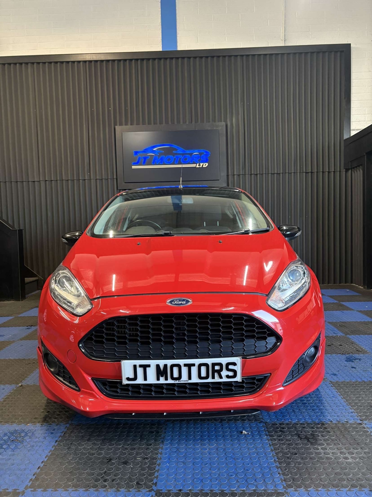 Used Ford Fiesta 2015 for sale - 77729653: Photo 2