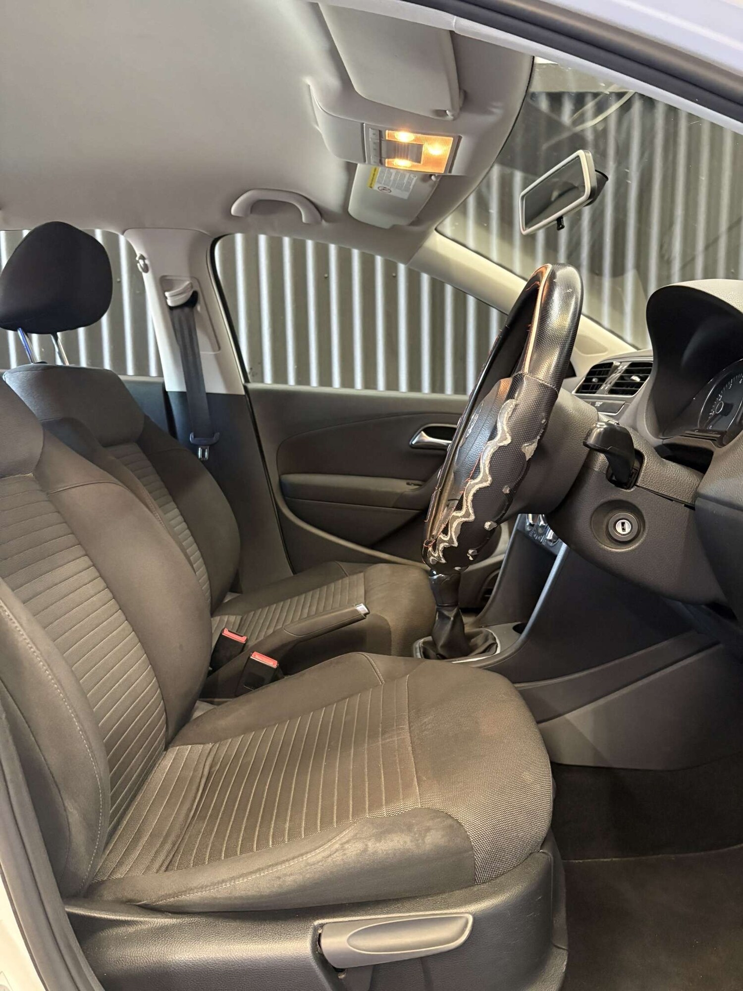 Used Volkswagen Polo 2010 for sale - 77950270: Photo 10