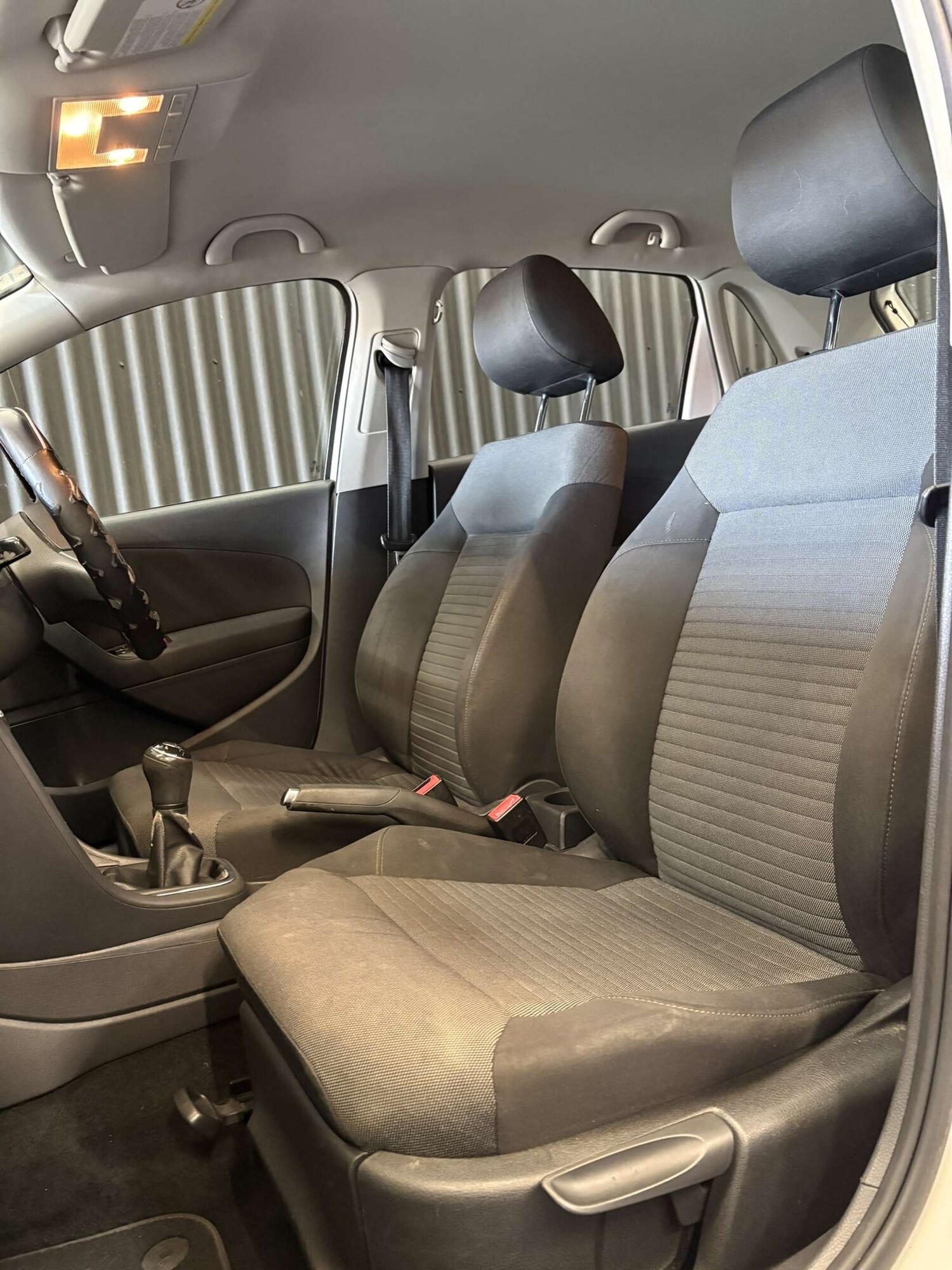 Used Volkswagen Polo 2010 for sale - 77950270: Photo 14