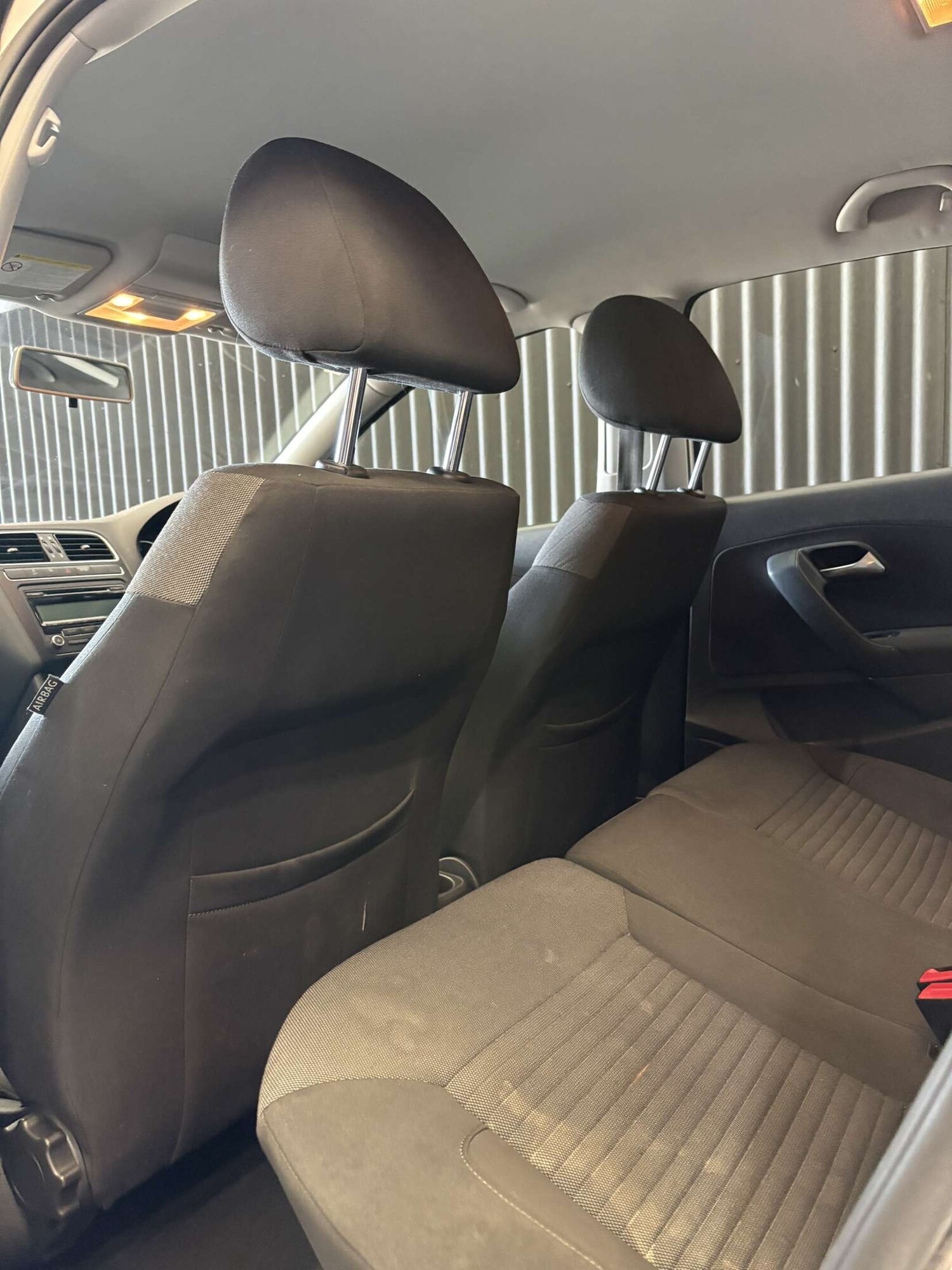 Used Volkswagen Polo 2010 for sale - 77950270: Photo 17