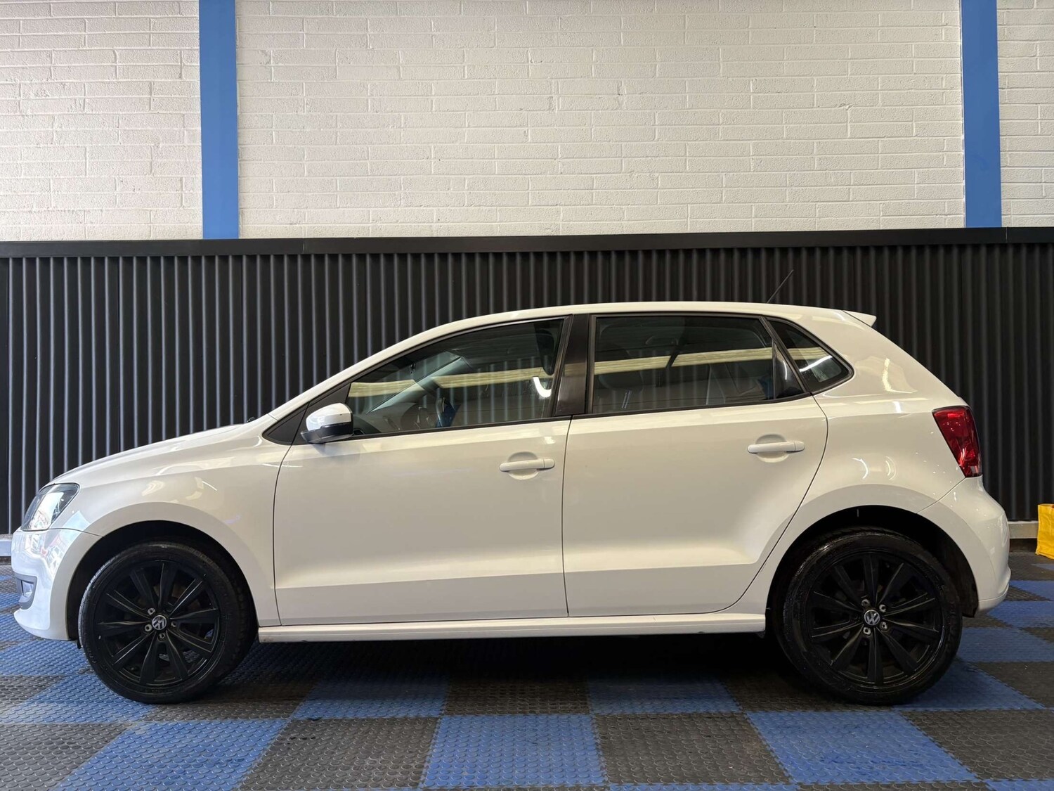 Used Volkswagen Polo 2010 for sale - 77950270: Photo 5