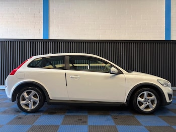 Used Volvo C30 2010 for sale - 79551732: Photo