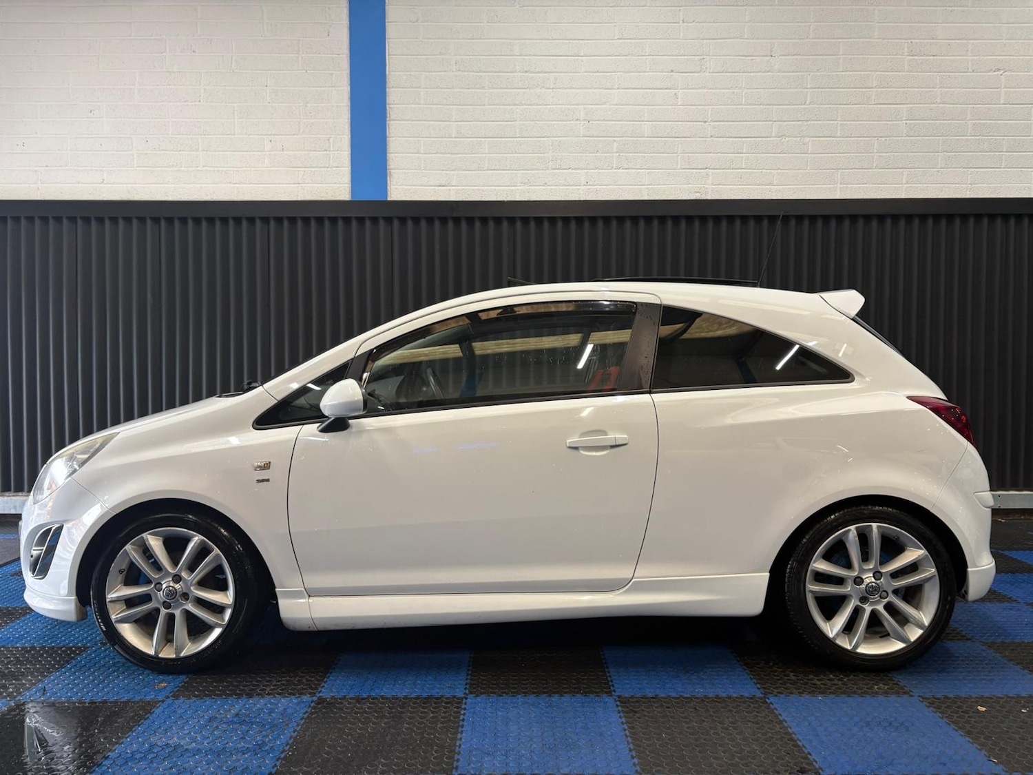 Used Vauxhall Corsa 2014 for sale - 77460828: Photo 4