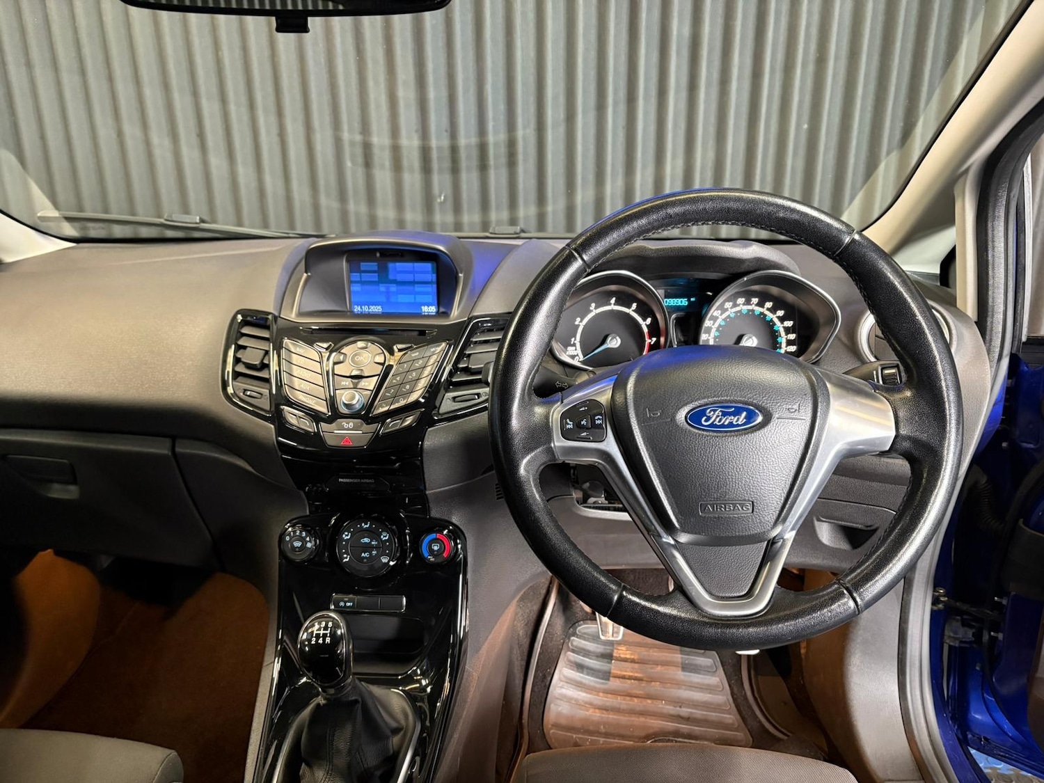 Used Ford Fiesta 2015 for sale - 76368402: Photo 18
