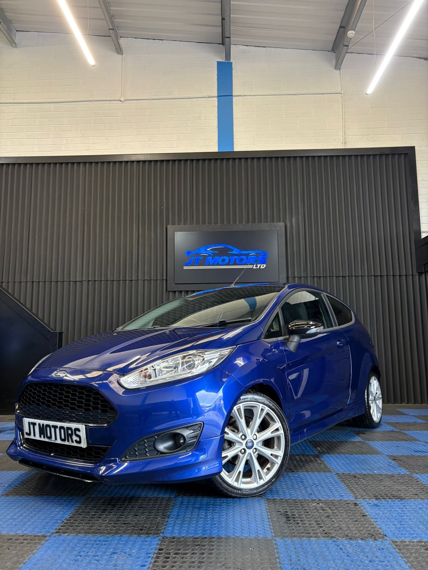 Used Ford Fiesta 2015 for sale - 76368402: Photo 3
