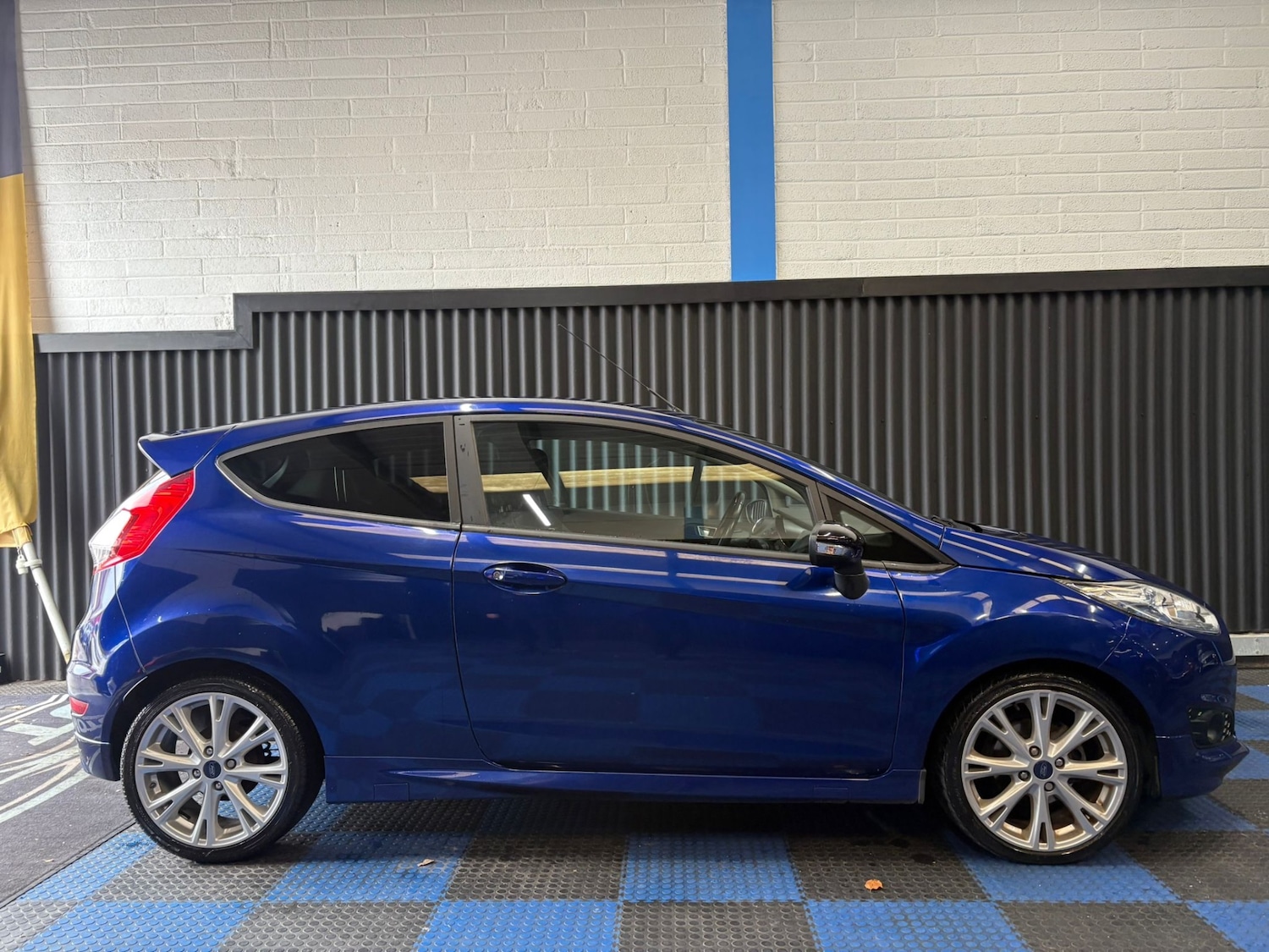 Used Ford Fiesta 2015 for sale - 76368402: Photo 4