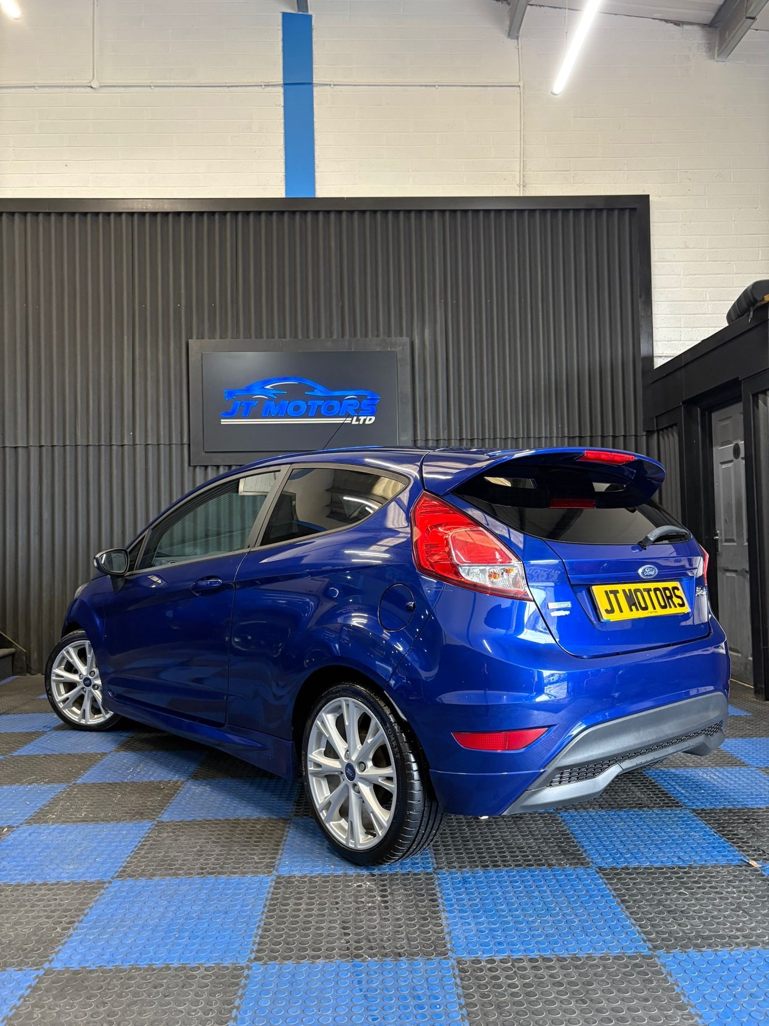 Used Ford Fiesta 2015 for sale - 76368402: Photo 6