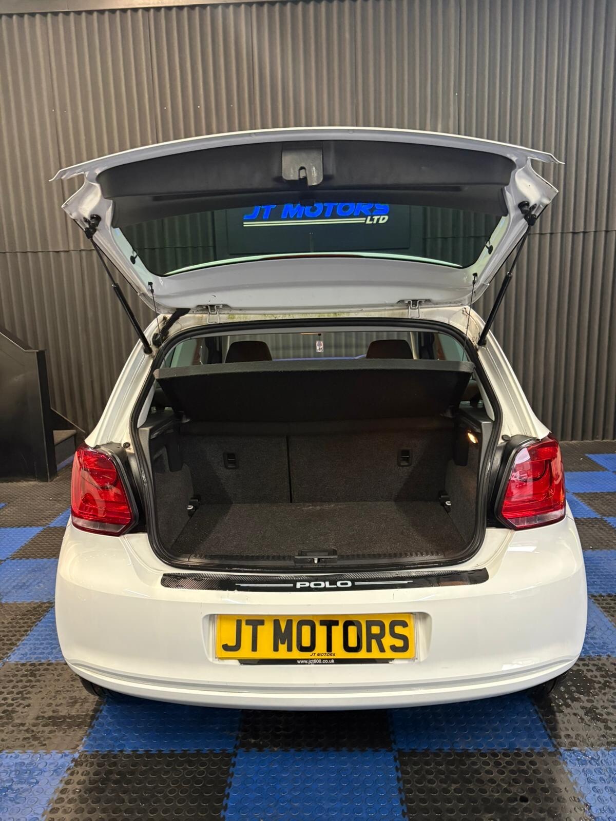 Used Volkswagen Polo 2012 for sale - 77850579: Photo 18