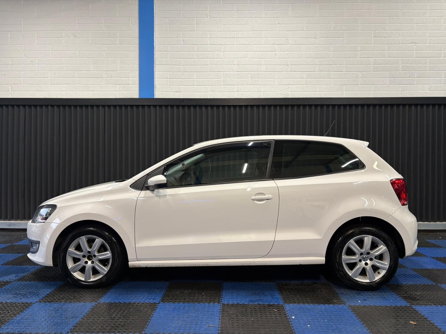 Used Volkswagen Polo 2012 for sale - 77850579: Photo 4
