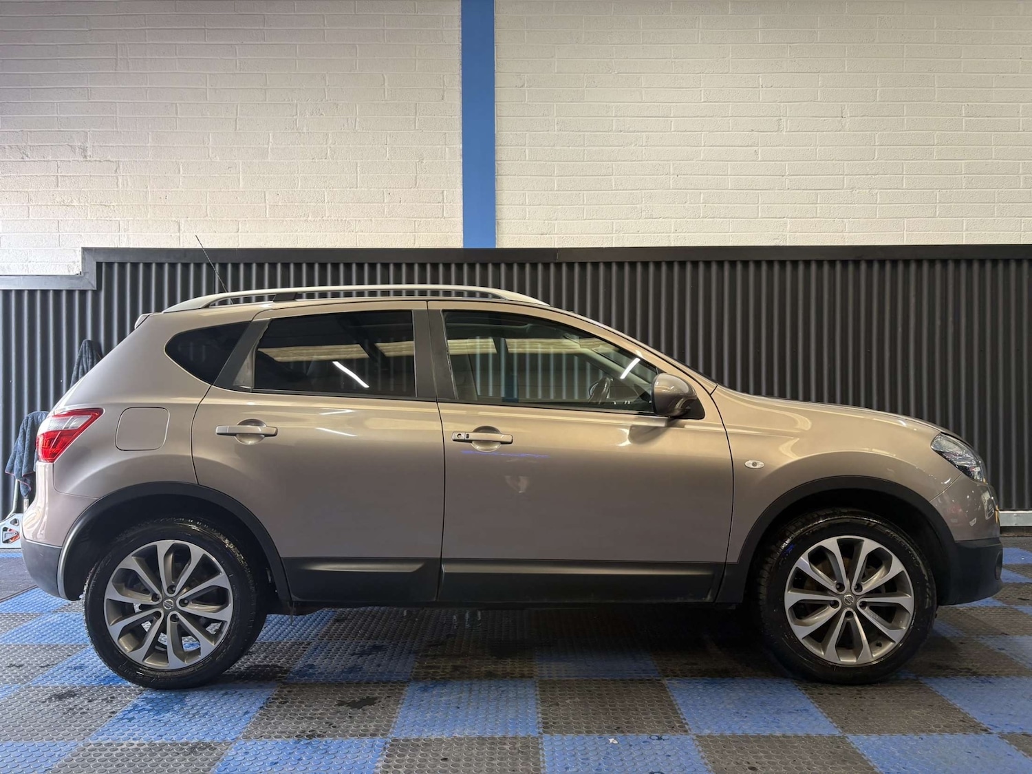 Used Nissan Qashqai 2010 for sale - 77967979: Photo 4